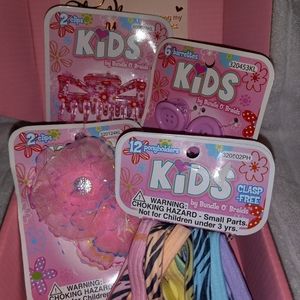 4pack of hair accessories